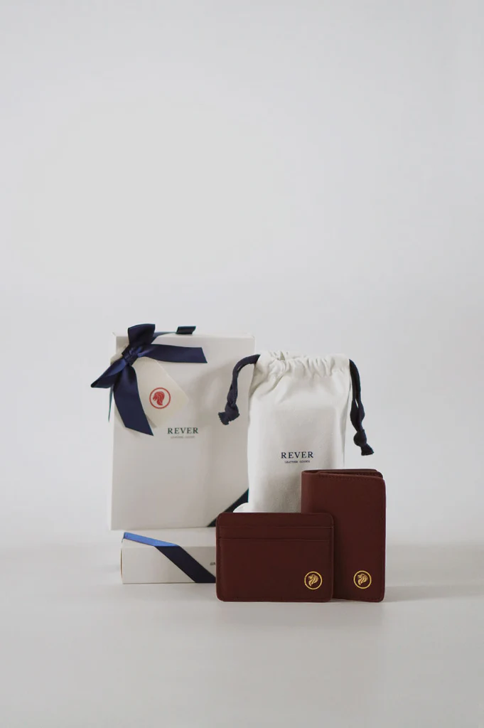 rever-leather-goods-personalised-corporate-gifts-ministry-of-defence-mindef-rsaf-republic-singapore-air-force-dinner-ceremonial-officer-gifts-card-holder-on-site-personalisation-15_1024x1024